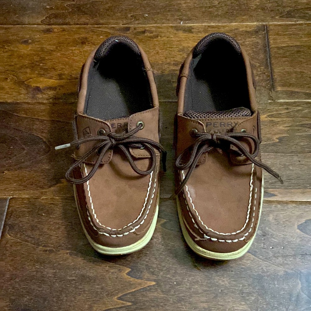 Boys Sperry Top sliders size 4